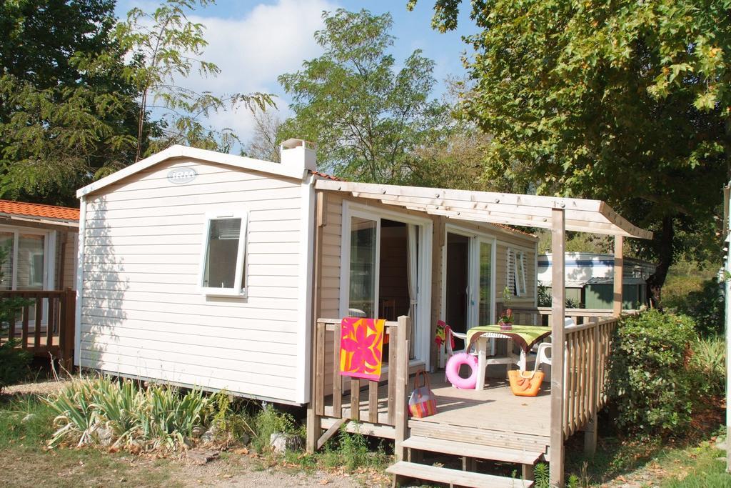Camping Hotel Les Rives Du Loup Tourrettes-sur-Loup Zimmer foto